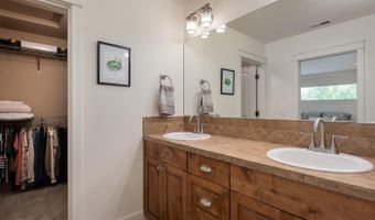 3711 NE Purcell Blvd, Bend, OR 97701