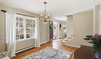 14 High St, Barrington, RI 02806
