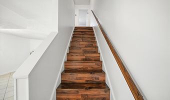 1915 MAIN St, Atlantic Beach, FL 32233