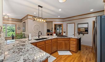 6 Leawood Pl, Bella Vista, AR 72715