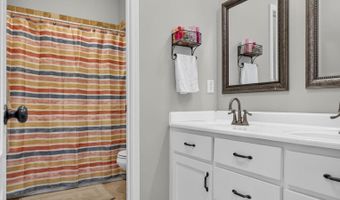 125 Berkshire Ln, Albertville, AL 35950