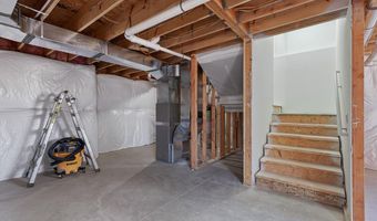 2012 Green Acres Dr, Adrian, MI 49221