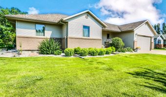 1702 Northview Ln, Aberdeen, SD 57401