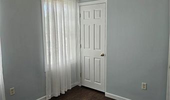 3 Bank St, Cranston, RI 02920