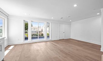 308 FOUNTAIN St, Philadelphia, PA 19128