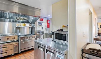 484 N DUPONT Hwy, Dover, DE 19901
