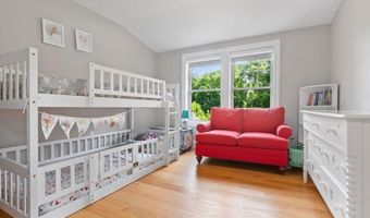 418 Mystic St, Arlington, MA 02474
