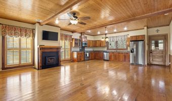 86 Hidden Hills Lake Rd, Arnaudville, LA 70512