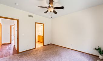 403 4th St NW, Altoona, IA 50009