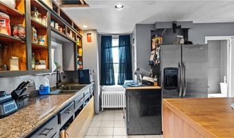 54 E Earle St, Cumberland, RI 02864