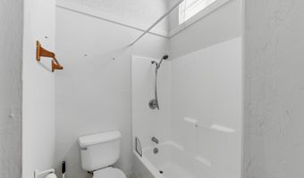 195 17TH St SE, Bandon, OR 97411