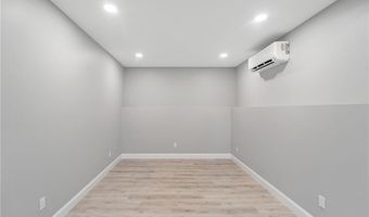 10 Sherwood Ave, North Providence, RI 02911