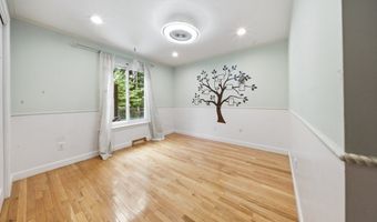 7 Sherborne Cir, Ashland, MA 01721