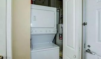 880 N POLLARD St 1002, Arlington, VA 22203