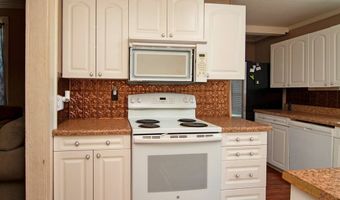 162 Monroe St, Alderson, WV 24910
