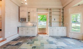 3 Manhattan, Alexandria Bay, NY 13607