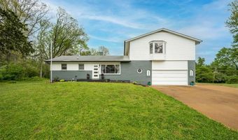 270 E Skyline Dr, Ballwin, MO 63011
