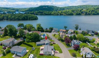 5 Lilac Ln, Brookfield, CT 06804