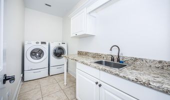 13076 Pine Valley Ln, Biloxi, MS 39532