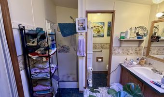 650 Clairmont Dr, Altoona, PA 16601