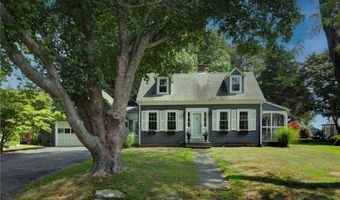 19 Harborview Ave, Bristol, RI 02809