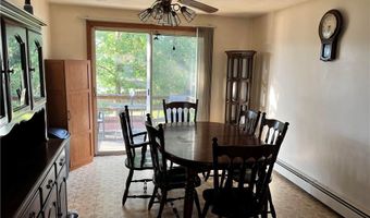20 Camelia Dr, Cranston, RI 02920