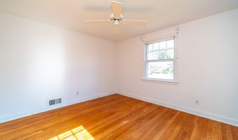 24 Homecrest Dr, Berlin, CT 06037