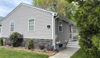 24 Southmayd St, Newport, RI 02840