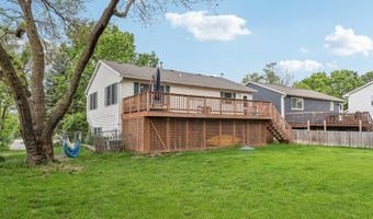 40511 N Minena St, Antioch, IL 60002