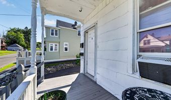 3 Young Ave, Amsterdam, NY 12010