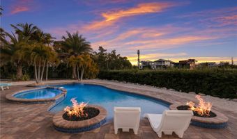 313 HAMMOCK Cir, Anna Maria, FL 34216