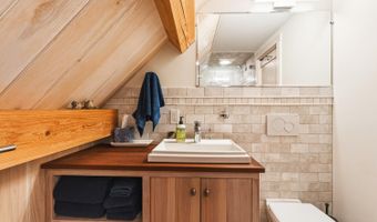 11 Grason Ln, Bar Harbor, ME 04609