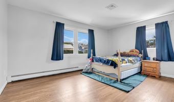 1108 Anchor Ave, Beachwood, NJ 08722