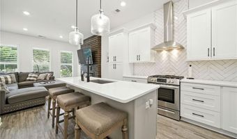 107 Pearl St, Woodstock, GA 30188