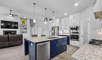 1010 Huntleigh Dr, Bentonville, AR 72713