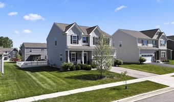 43 Burroughs Dr, Ashville, OH 43103