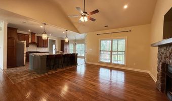 70 Gates Ln, Batesville, AR 72501