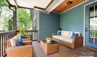17 Bohemian Ln, Asheville, NC 28805