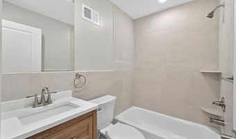 204 KENNEDY Blvd 2, Bayonne, NJ 07002