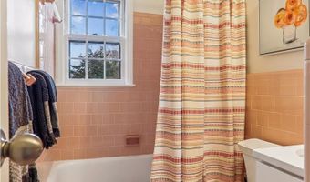 941 N MCKINLEY Rd, Arlington, VA 22205