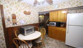 878 County Line Rd, Amityville, NY 11701