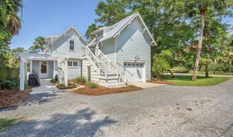 19 11th St, Apalachicola, FL 32320