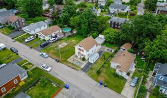 52 Planet Ave, East Providence, RI 02915