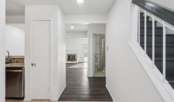 8703 VILLAGE GREEN Ct, Alexandria, VA 22309