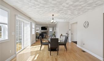 1268 Central Ave, Johnston, RI 02919