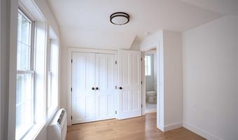 57 Callender Ave, Newport, RI 02840