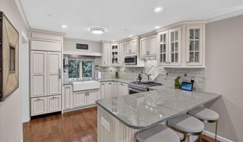 623 N 5th Ave, Ann Arbor, MI 48104