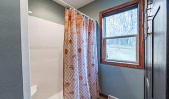 8385 6TH St, Amherst Junction, WI 54407