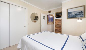 96 Steamboat St, Jamestown, RI 02835