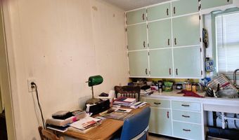 2023 K St, Auburn, NE 68305